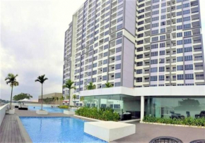 Near Ferry Terminal - Lovely 2 Bedroom Condo - Harbourbay Residences - 0608